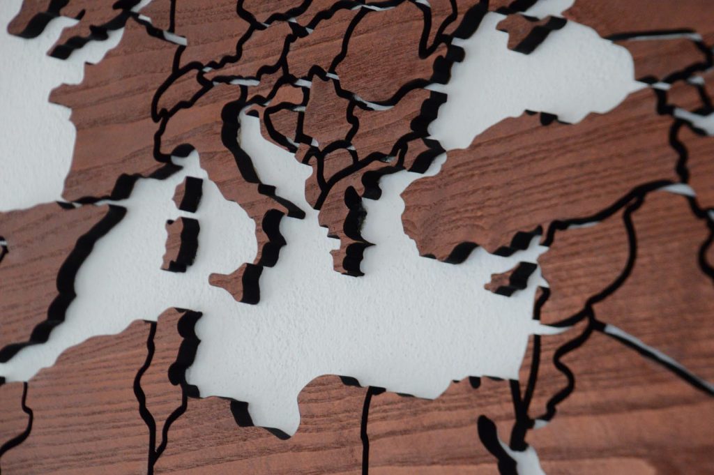 Деревянная карта Европы